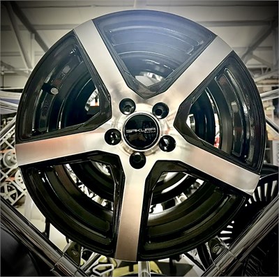 R 15 5*100 ET35 D73.1 Sakura Wheels D2793 GMT 6.5 8446